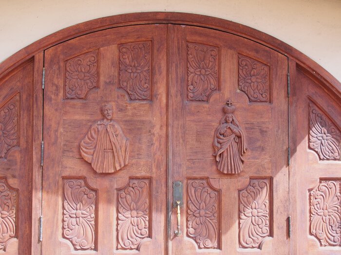 サン・ビトレス教会ドア