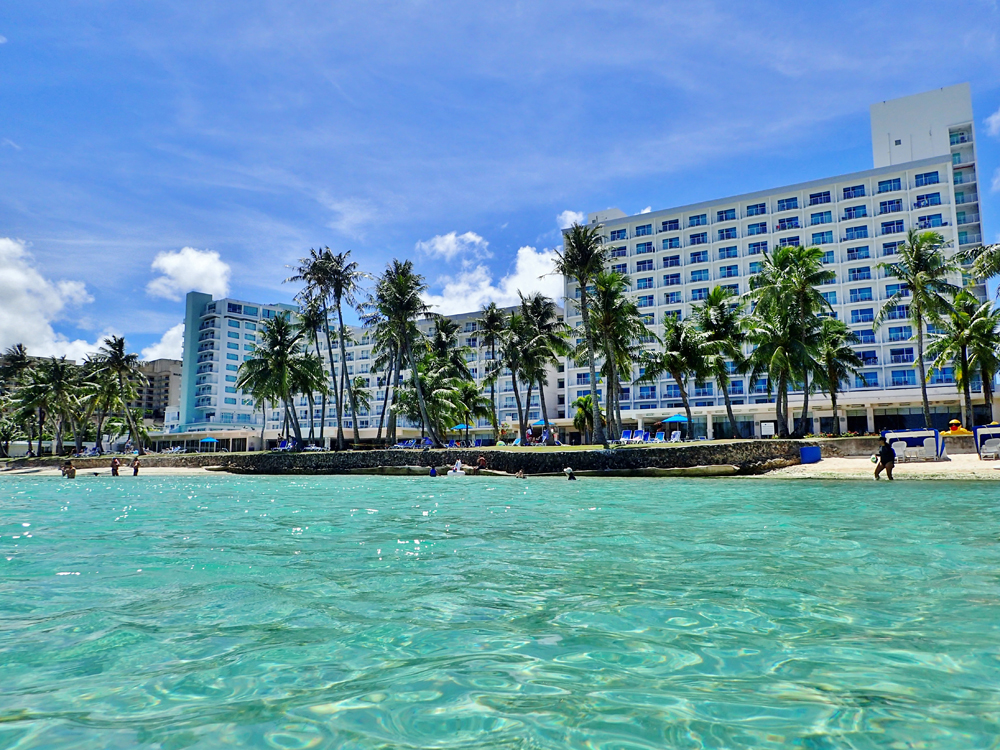 フィエスタリゾートグアムのプールとビーチ